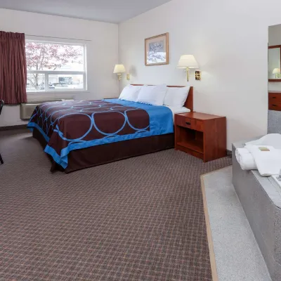 Super 8 by Wyndham Edmonton/West Hotels near TELUS World of Science - Edmonton