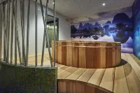 Kyriad Prestige Lyon Est - Saint Priest Eurexpo Hotel and Spa - Romantic