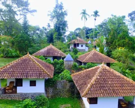 Ecolodge Seloliman Hotels in Trawas