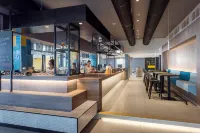 Pharos Hvar Bayhill Hotel - ที่มีบาร์
