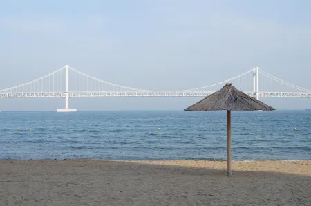 Busan Daeyeondong Hotel with Отели рядом с достопримечательностью «Сомён»