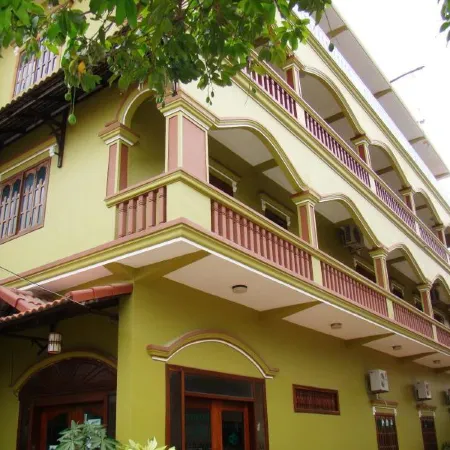 Golden Papaya Guesthouse