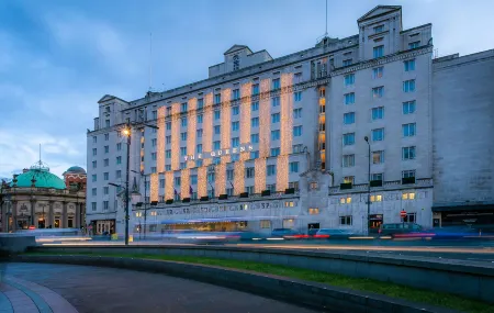 The Queens Hotel
