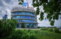 Mayak Korpus Irtyish Hotel Hotel dekat Omsk Velotrek