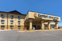 Comfort Inn & Suites Gateway to Glacier National Park Hotels near Shelby Airport
