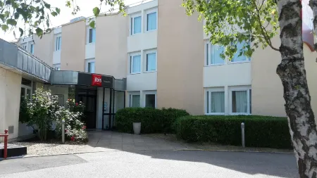 ibis Rambouillet