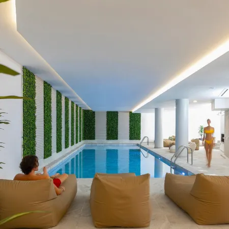 Leonardo Crystal Cove Hotel & Spa – Adults Only