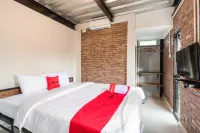 RedDoorz Syariah @ Babadan Baru Jakal