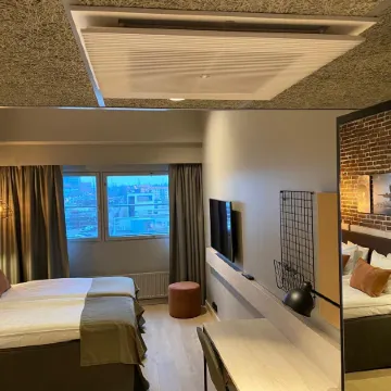 Skyline Airport Hotel