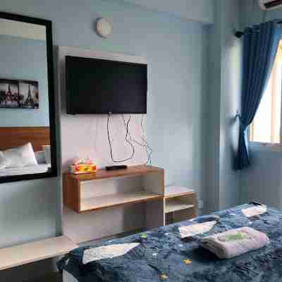 Laguna Room At Apartment Sentraland Karawang Rooms