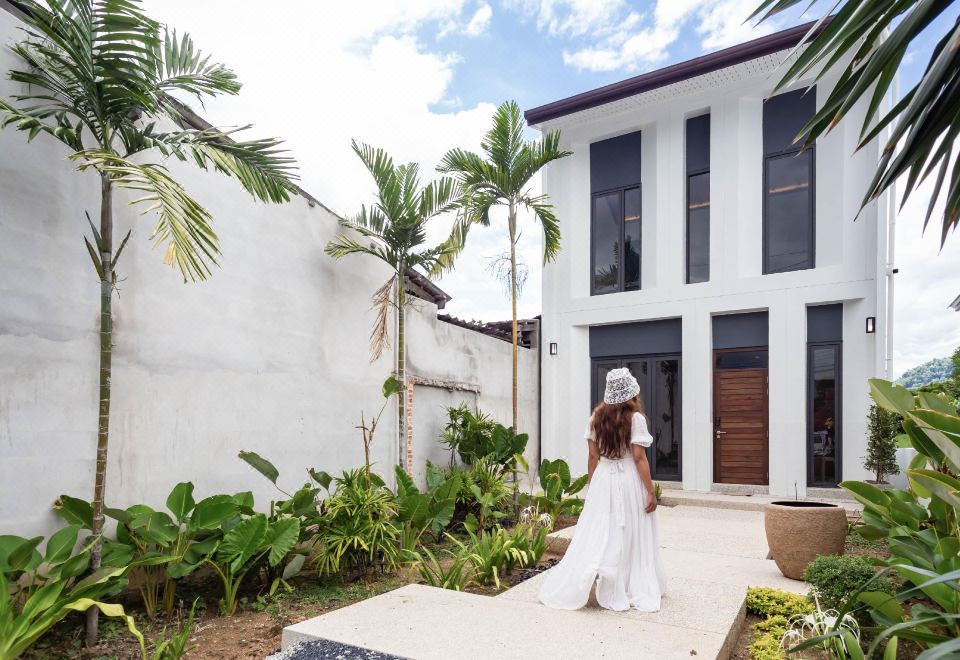 Baan Kamana Guest House