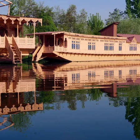 Inshallah Houseboats
