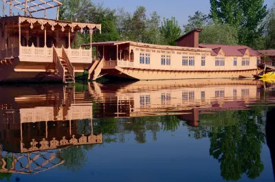 Inshallah Houseboats Hotels in Nigeen Lake