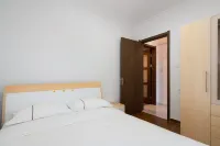 Once Traveler Apartment (Haijing Avenue)