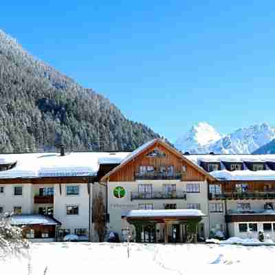 菲爾貝邁爾飯店 & 阿爾卑斯溫泉 - Montafon Hotel Exterior
