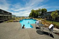 Wai Ora Lakeside Spa Resort - Beach