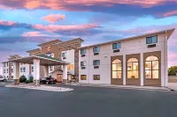 Comfort Inn & Suites Pueblo Hotels near Garden Center at The Home Depot