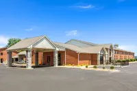 Clarion Pointe on the Lake Clarksville-South Hill West Hotels in Clarksville