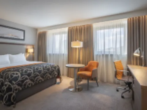 โรงแรมเคลย์ตันบริสตอลซิตี้ โรงแรมในบริสตอล