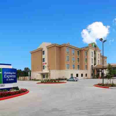 Holiday Inn Express & Suites Houston South - Pearland Hotel Exterior