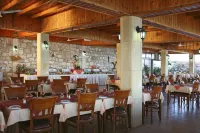 Corallia Beach Hotel Apartments - Frühstück