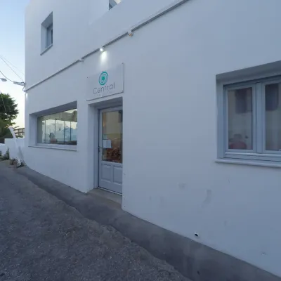 Central Fira Suites Hotel dekat Archaeological Museum Fira