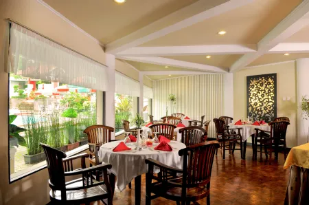 Nuwis Hotel & Convention Отели в г. Semarang Regency