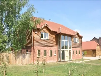 The Hayloft at Oakwood Barn Hotel a Thatcham