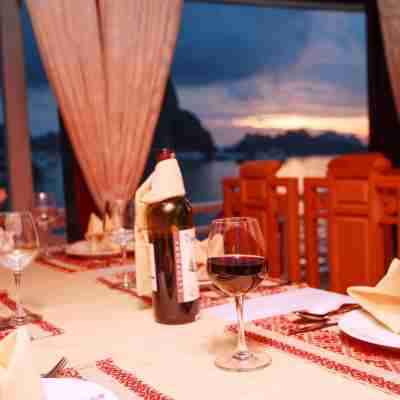 Viola Cruise Halong Bay Dining/Meeting Rooms