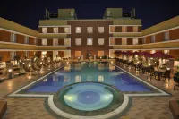 Club Mahindra Dwarka - Pools