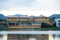 Peten Esplendido Hotel and Conference Center فنادق في Flores