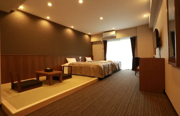 Base東界市公寓式酒店