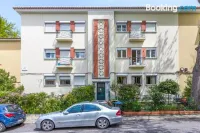 Sunny, Bright and Quiet Apartment, by TimeCooler Hotels in Entrecampos