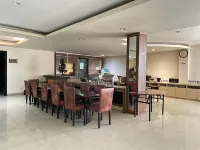 Collection O 1279 Hotel Grand Celino Makassar Hotels in Bezirk Makassar