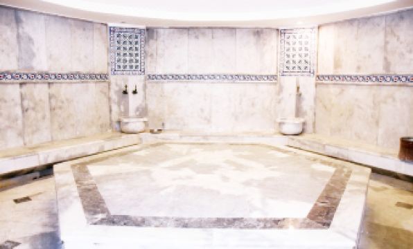 Delfi Hotel Spa & Wellness Center