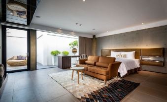 La Moon Boutique Motel