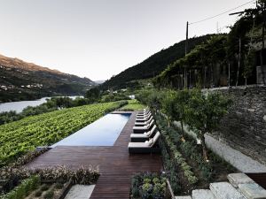 Quinta de S.Bernardo - Winery & Farmhouse