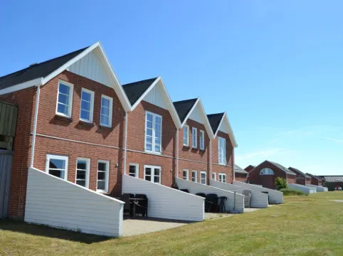 "Fraya" - 2.3km from the Sea