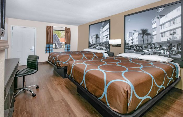 Super 8 by Wyndham Moss Point