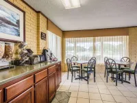 Days Inn by Wyndham Batesville AR Hotels in Independence County