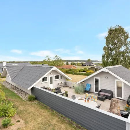 "Josef" - 500m from the Sea