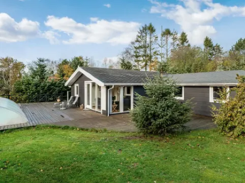 "Eli" - 1.4km from the Sea