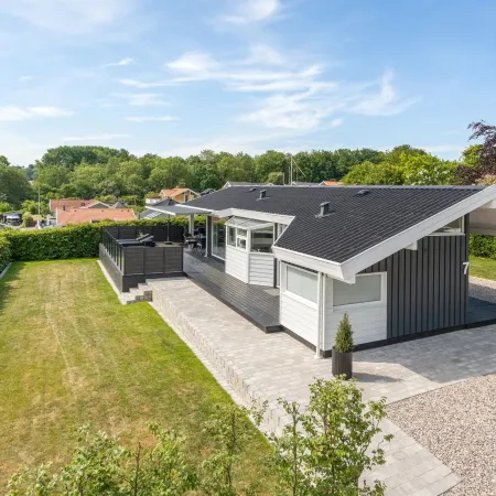 "Aasta" - 250m from the Sea