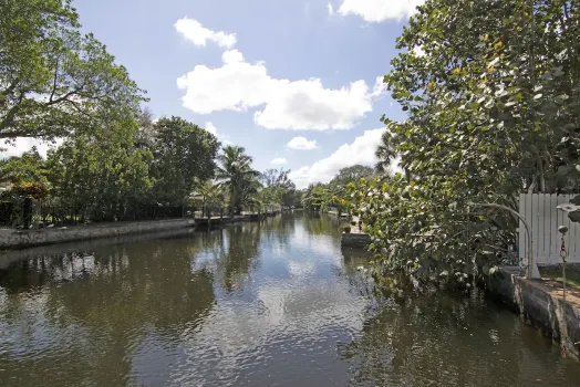 Tarpon River Retreat Hoteles cerca de Centro de Artes Escénicas Broward