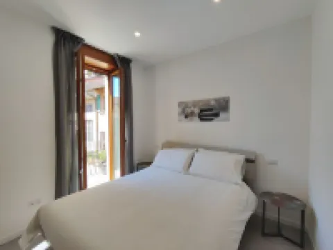 Cris House Hotels in Porlezza