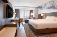 Horseshoe Lake Charles Hotels near Glad Tidings Church