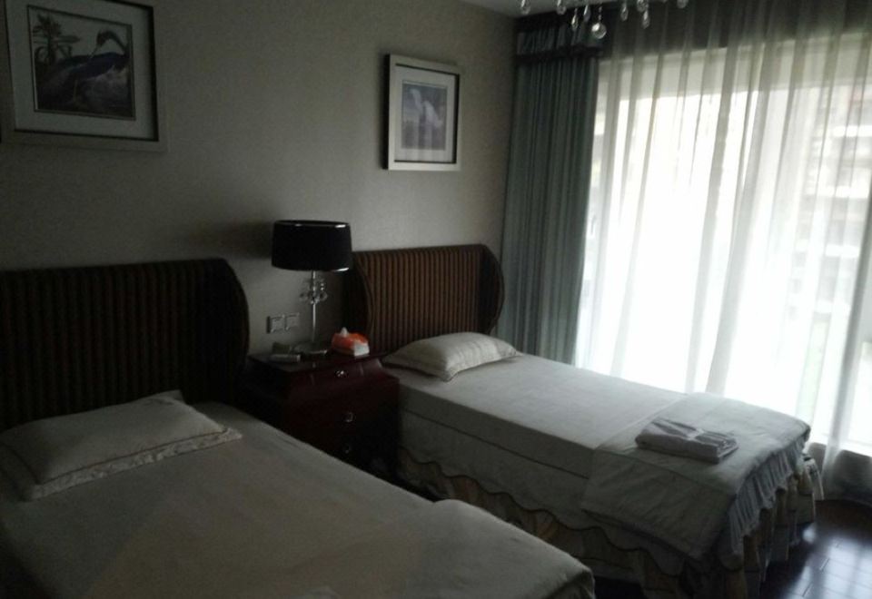 Ritz-Carlton Designer Duplex Mansion Guangzhou Chimelong Apartment (Dexian Road)