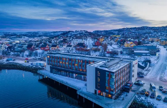 希爾克內斯索恩酒店