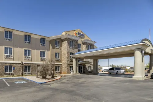 Comfort Inn & Suites Hotels in Andrews