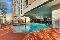 Drury Inn & Suites Phoenix Happy Valley - piscina